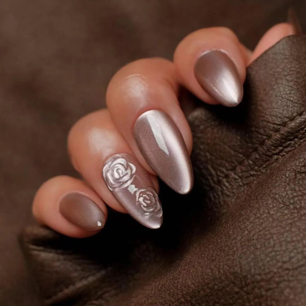 24pcs Press on Nails 3D Rose Brown Cat's Eye Full Coverage Nail Tips for Women&Girl Short Almond Removable Wearable False Nail
24pcs Press on Nails 3D Rose Brown Cat's Eye Full Coverage Nail Tips for Women&Girl Short Almond Removable Wearable False Nail