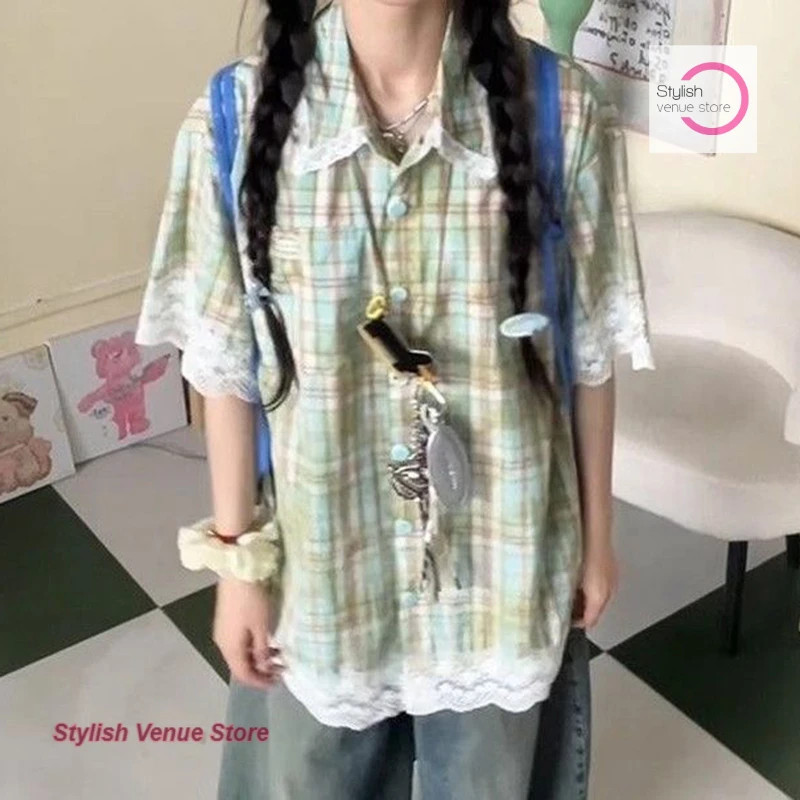 American retro plaid shirt short sleeve female summer new fashion stitching lace green casual shirt college wind coat women tops
American retro plaid shirt short sleeve female summer new fashion stitching lace green casual shirt college wind coat women tops