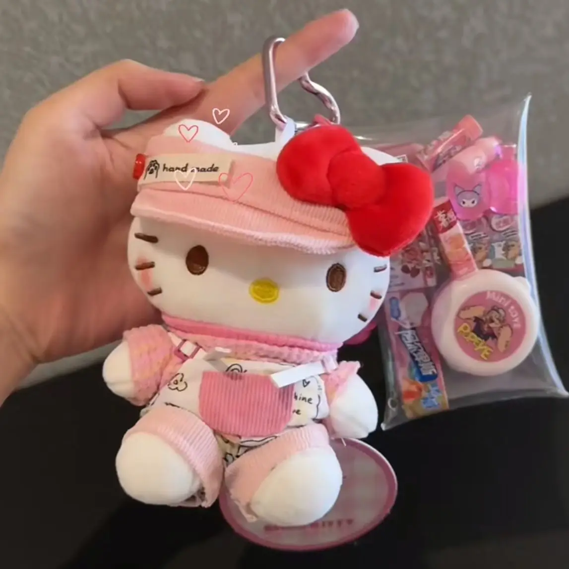Official Sanrio HelloKitty Kawaii Bag Charm, Cute Cartoon Kitty Plush Doll, Surprise Birthday Gift For Best Friends Keychain
Official Sanrio HelloKitty Kawaii Bag Charm, Cute Cartoon Kitty Plush Doll, Surprise Birthday Gift For Best Friends Keychain