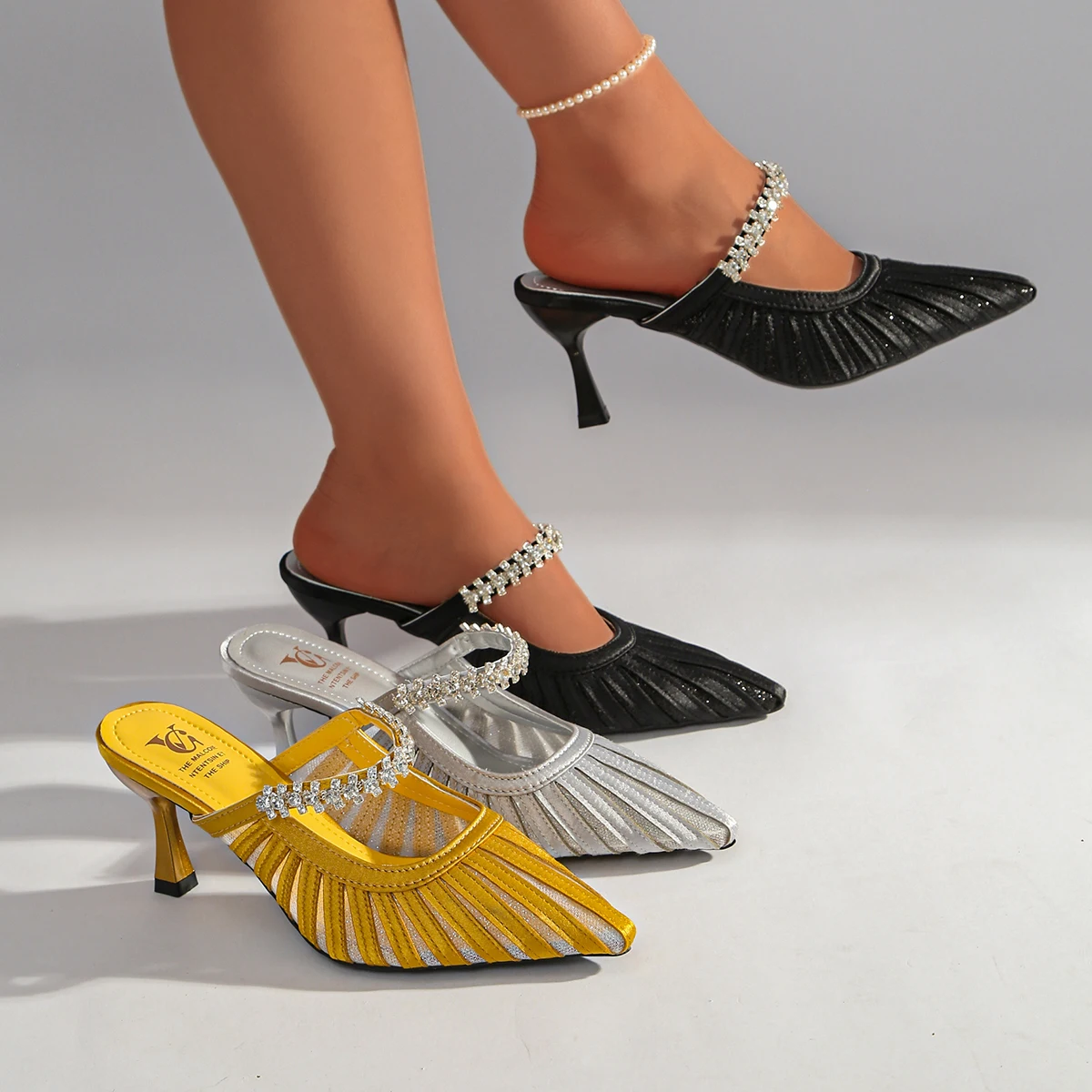 Mesh Crystals Hollow Thin Strip Outdoor High Heeled Slippers Women Pointed Toe Pumps Lady Mules Summer Stiletto Shoes Sandals
Mesh Crystals Hollow Thin Strip Outdoor High Heeled Slippers Women Pointed Toe Pumps Lady Mules Summer Stiletto Shoes Sandals