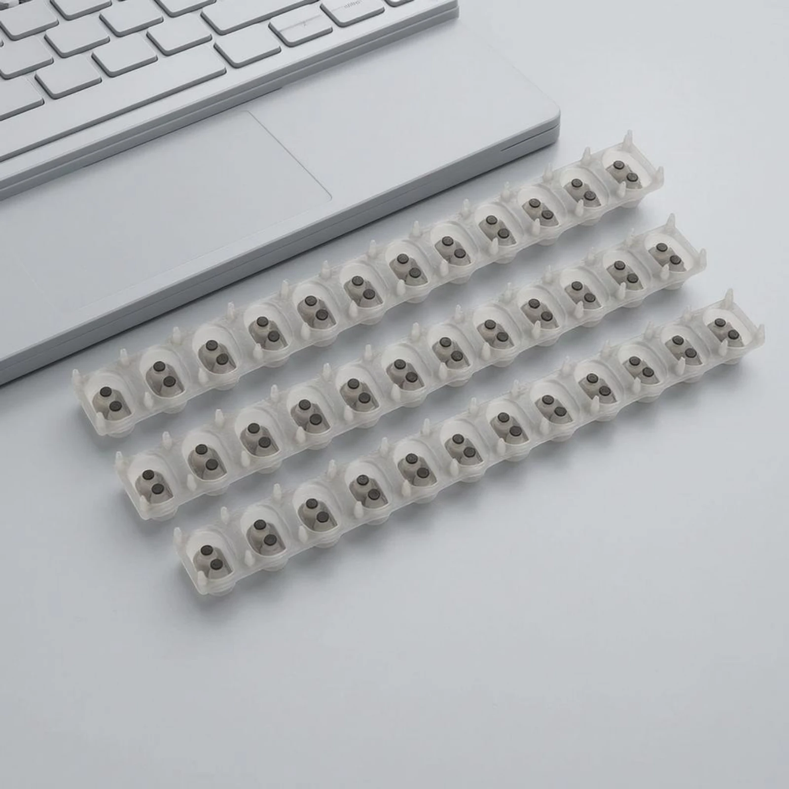 Conductive Rubber Strip Symmetrical Keybed Connection Pad Electronic Part Flexible
Conductive Rubber Strip Symmetrical Keybed Connection Pad Electronic Part Flexible