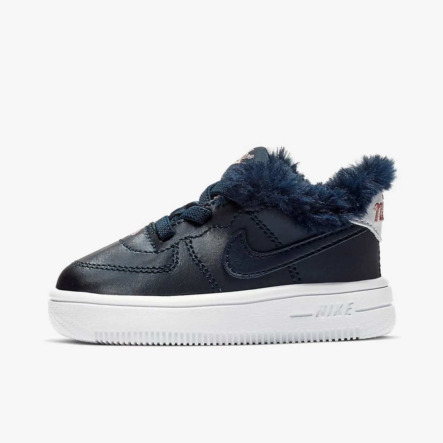 Nike Authentic FORCE 1 '18 VDAY (TD) Children's Sports Casual Shoes AV0751-400
Nike Authentic FORCE 1 '18 VDAY (TD) Children's Sports Casual Shoes AV0751-400