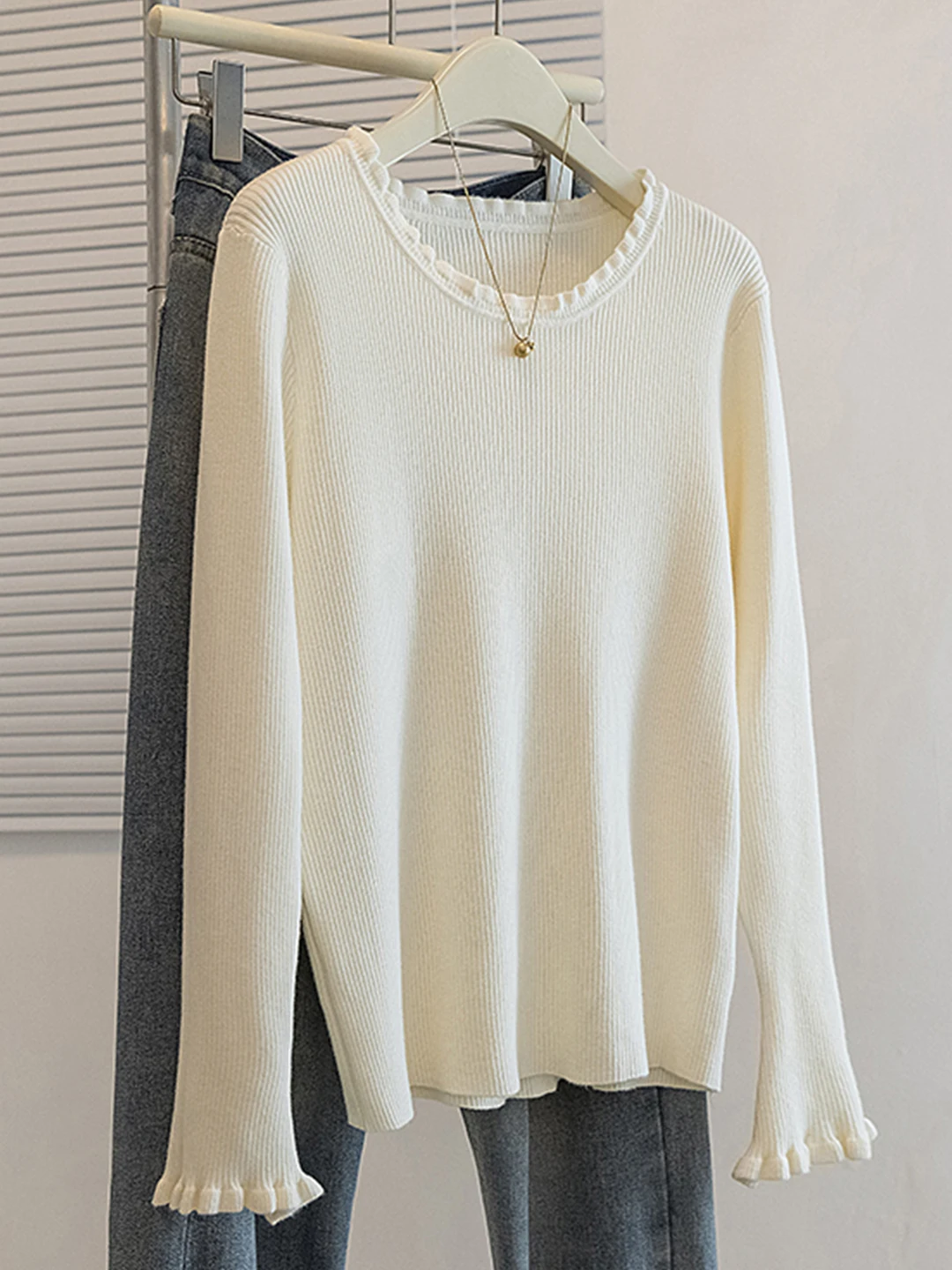 Новый осенне-зимний топ с эффектом похудения, вязаный, с кружевной отделкой, модная женская базовая одежда, бренд Tagl
Новый осенне-зимний топ с эффектом похудения, вязаный, с кружевной отделкой, модная женская базовая одежда, бренд Tagl