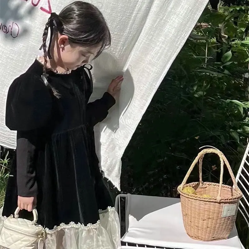 Girls' Dress with Beading, Faux Two-Piece Lace Patchwork Princess Dress2025Autumn and Winter New Fashion Foreign Trade Children'
Girls' Dress with Beading, Faux Two-Piece Lace Patchwork Princess Dress2025Autumn and Winter New Fashion Foreign Trade Children'