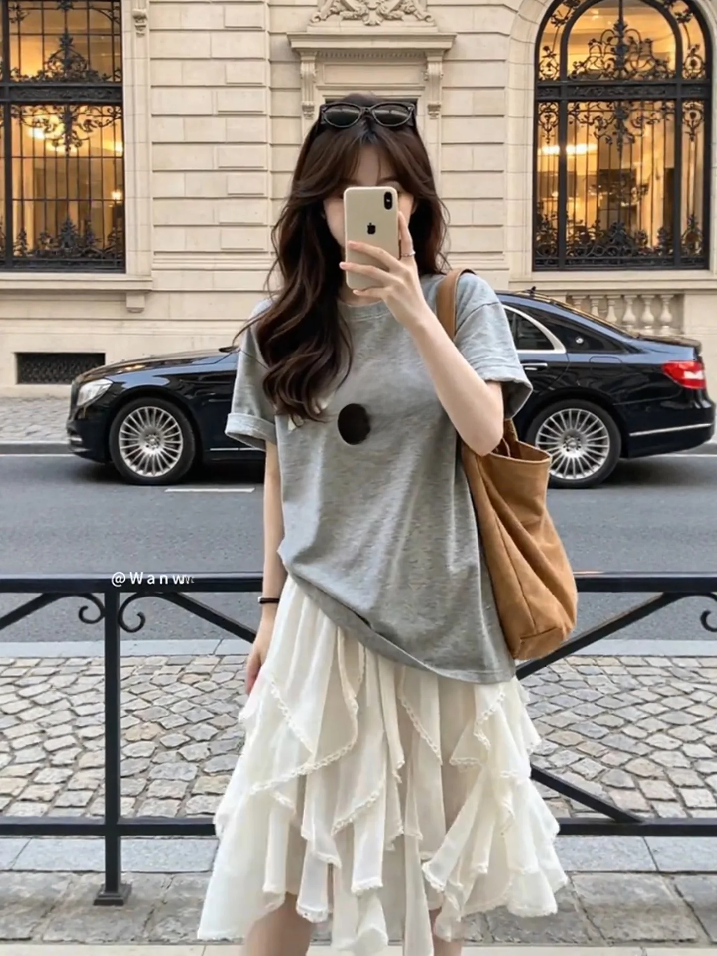 Summer Casual Loose Fit Women's T-Shirt And Skirt Set Short Sleeve Irregular High Waist Skirt Salt System Fashion Ensemble
Summer Casual Loose Fit Women's T-Shirt And Skirt Set Short Sleeve Irregular High Waist Skirt Salt System Fashion Ensemble
