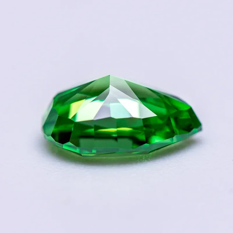 High Carbon Diamond Cubic Zirconia Pear Shape Green Color 4k Crushed Ice Cut Extremely Shiny Quality Synthetic Cz Gems Jewelry
High Carbon Diamond Cubic Zirconia Pear Shape Green Color 4k Crushed Ice Cut Extremely Shiny Quality Synthetic Cz Gems Jewelry