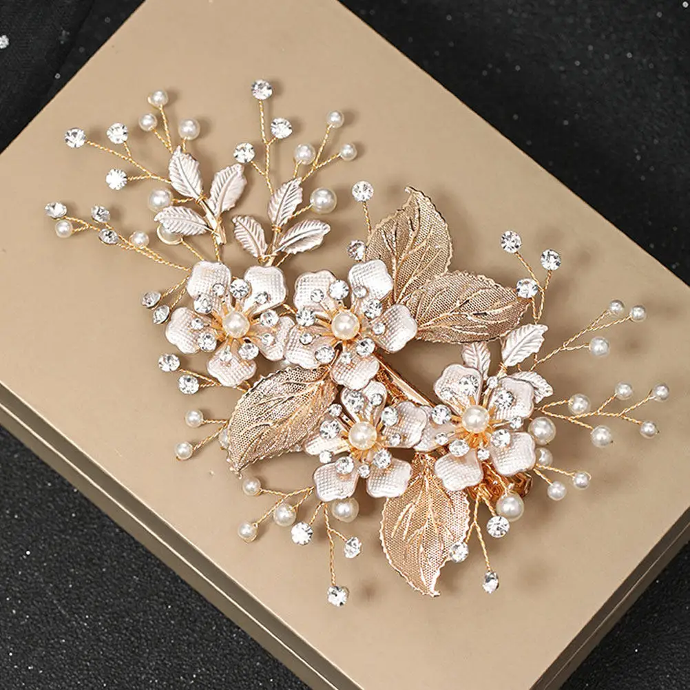 Hairpin Alloy Simulated Flower Bridal Wedding Hair Clips Side Clamp Delicate Barrette Hair Accessory for Bride Party
Hairpin Alloy Simulated Flower Bridal Wedding Hair Clips Side Clamp Delicate Barrette Hair Accessory for Bride Party