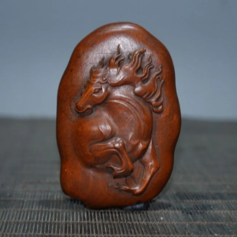 Vintage boxwood carving collection double-sided relief dragon horse statues token handle piece hanging ornament handicrafts
Vintage boxwood carving collection double-sided relief dragon horse statues token handle piece hanging ornament handicrafts