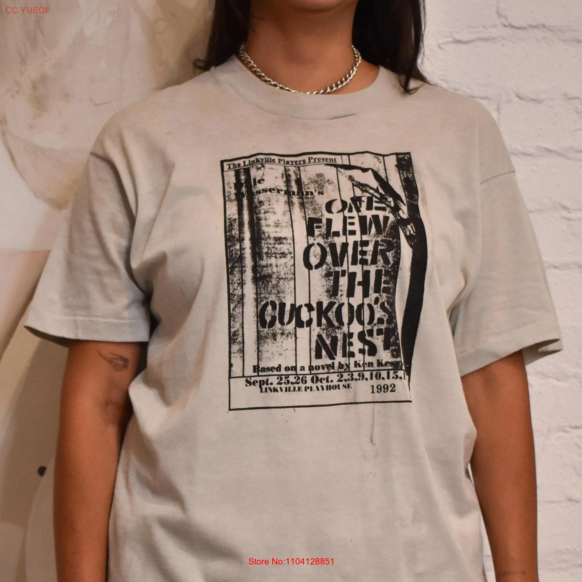 Vintage 1980s One Flew Over The Cuckoo's Nest Promo Movie T shirt long or short sleeves
Vintage 1980s One Flew Over The Cuckoo's Nest Promo Movie T shirt long or short sleeves