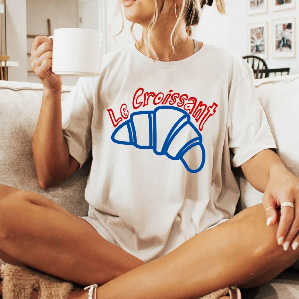 Le Croissant Graphic Tee Retro Aesthetic French Pastry Shirt Trendy Breakfast Club Shirt Travel To France Style Tees
Le Croissant Graphic Tee Retro Aesthetic French Pastry Shirt Trendy Breakfast Club Shirt Travel To France Style Tees