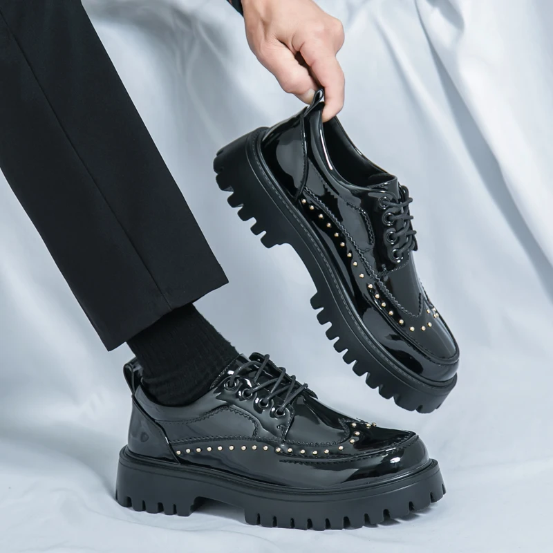 Men's Patent Leather Platform Height Increase Shoes Rivet Casual Party Leather Shoes Cross-Tied Thick Sole Luxury Dress Shoes
Men's Patent Leather Platform Height Increase Shoes Rivet Casual Party Leather Shoes Cross-Tied Thick Sole Luxury Dress Shoes
