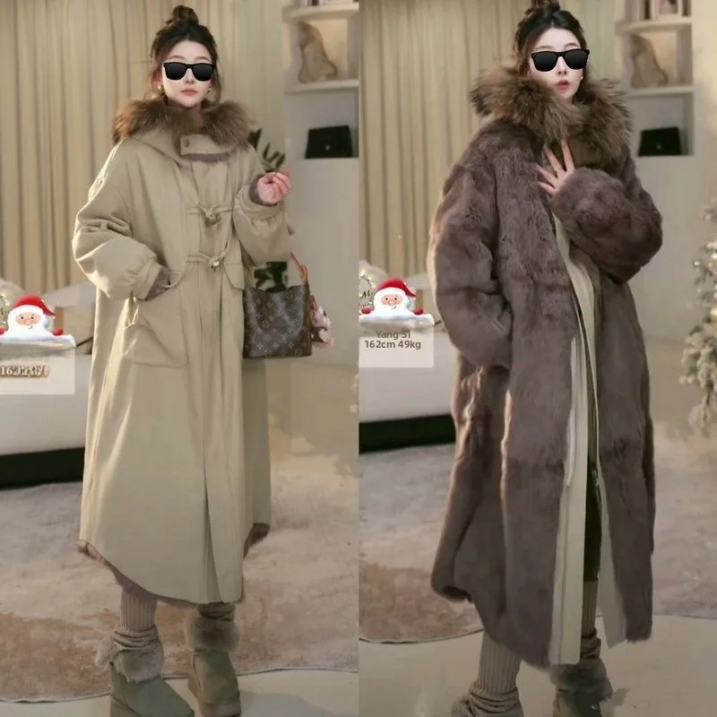 Корейская модная универсальная теплая зимняя куртка свободного кроя с длинным меховым воротником и капюшоном для женщин
Корейская модная универсальная теплая зимняя куртка свободного кроя с длинным меховым воротником и капюшоном для женщин