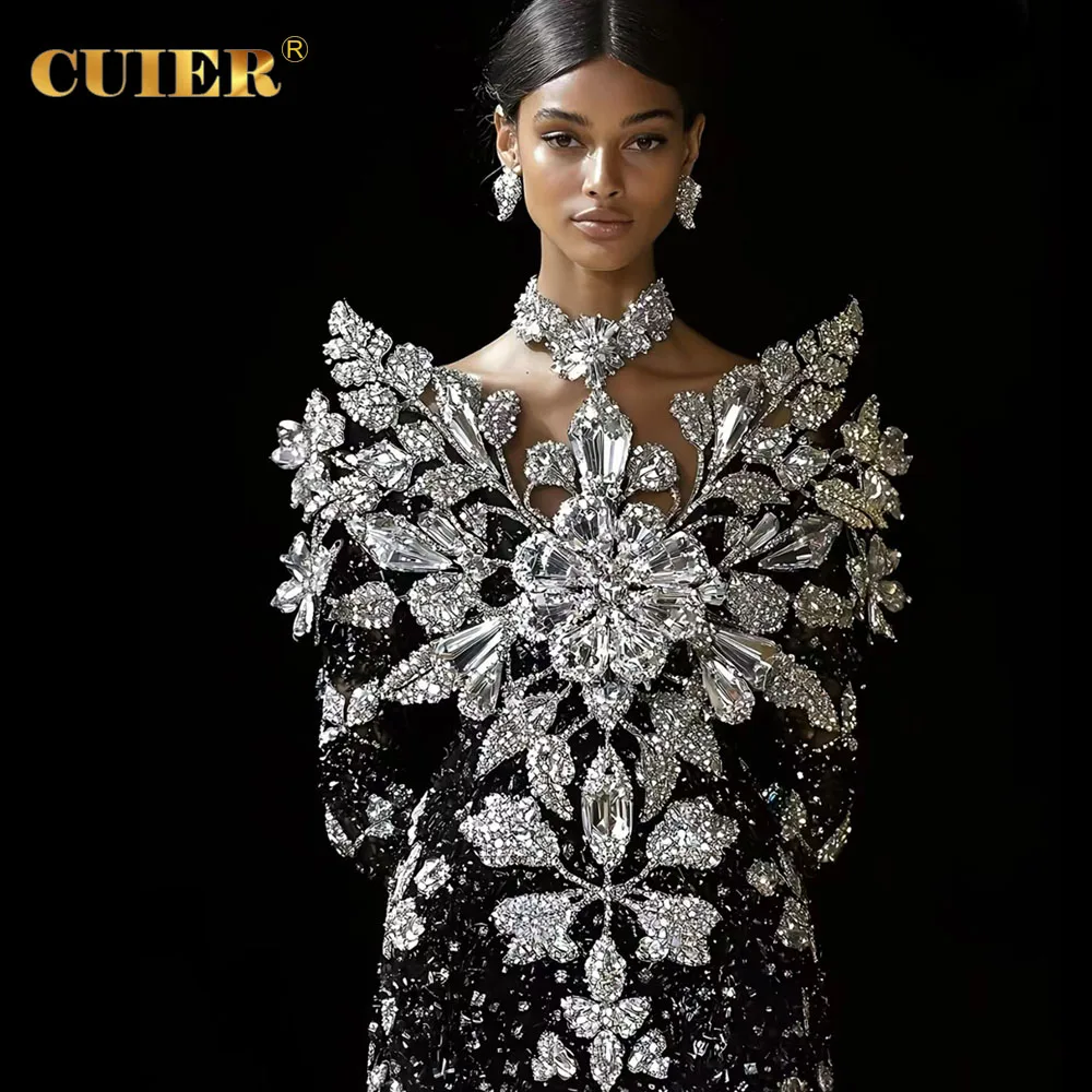 CUIER Топ Роскошные Кристаллы Горный Хрусталь Стеклянные Цветочные Топы Платье для Женщин Сексуальная Цепочка Для Тела Модный Декорации Платья
CUIER Топ Роскошные Кристаллы Горный Хрусталь Стеклянные Цветочные Топы Платье для Женщин Сексуальная Цепочка Для Тела Модный Декорации Платья