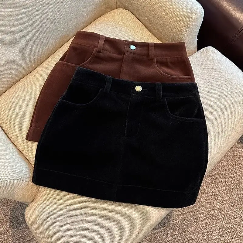 black velvet skirt women's coffee color anti-light high waist hip wrap a word short skirt
black velvet skirt women's coffee color anti-light high waist hip wrap a word short skirt