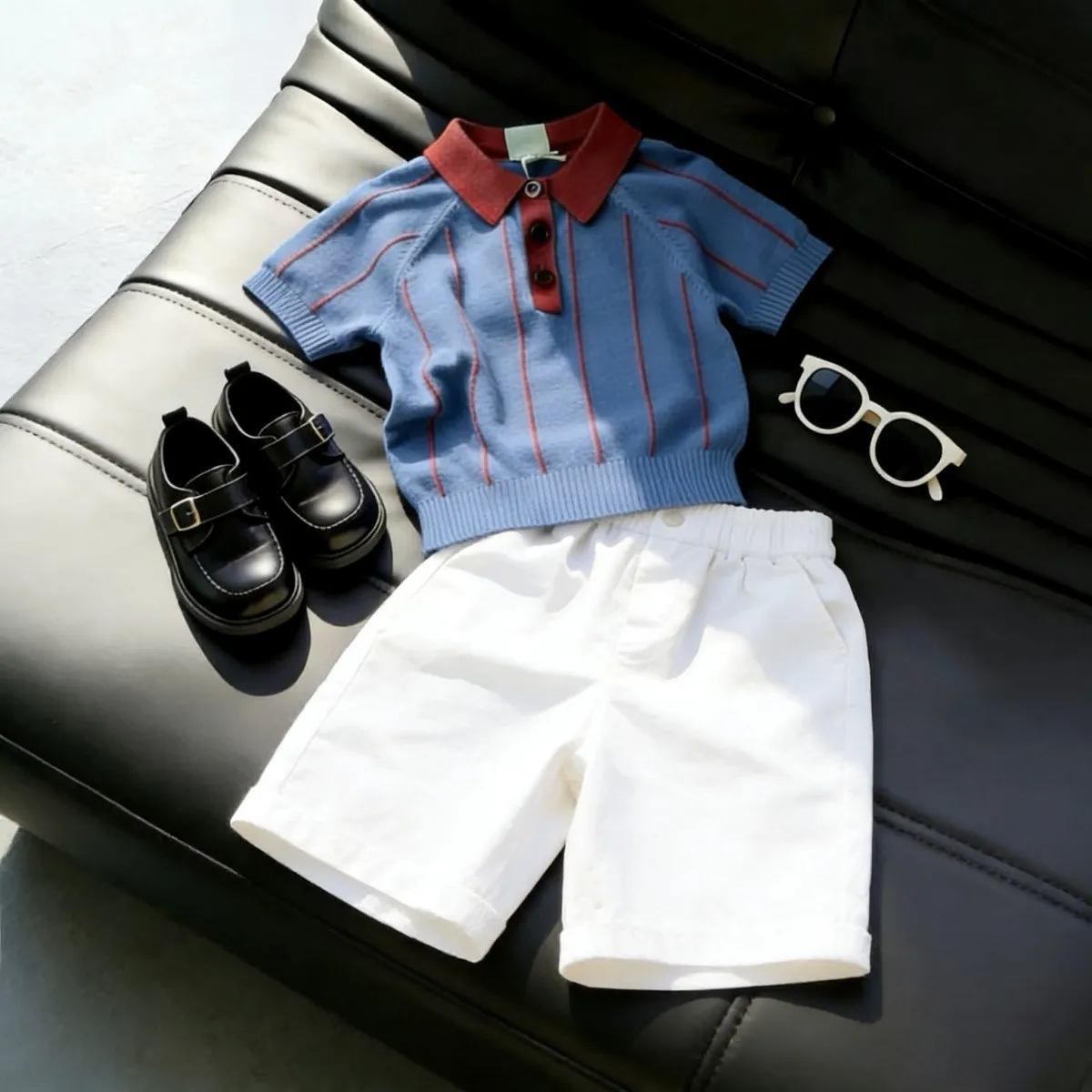 Boys Summer Outfit Fashion New Stylish Children's Handsome Hollow Polo Short Sleeve Top + Casual Pants Two-Piece Set
Boys Summer Outfit Fashion New Stylish Children's Handsome Hollow Polo Short Sleeve Top + Casual Pants Two-Piece Set