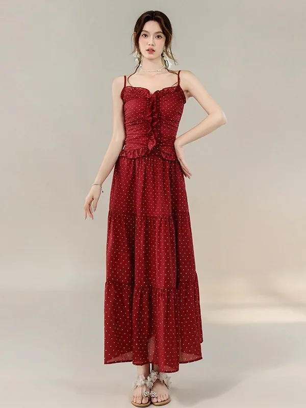 Retro Polka Dot Strap Dress Summer New Waist Cinching Slimming Pleated Wooden Large Swing Long Skirt Set Women's Fashion
Retro Polka Dot Strap Dress Summer New Waist Cinching Slimming Pleated Wooden Large Swing Long Skirt Set Women's Fashion