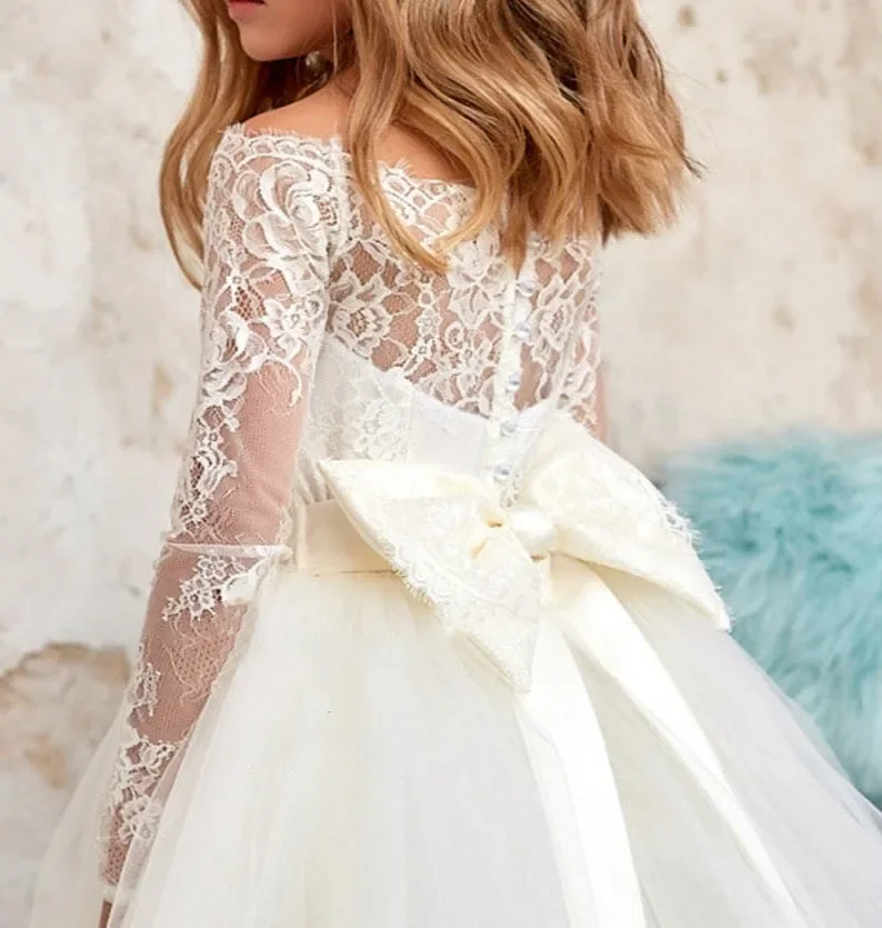 Customized Full Sleeves Flower Girl Dress Bohemian Tulle Ivory White Lace Bow Girls First Communion Gown Junior Bridesmaid Dress
Customized Full Sleeves Flower Girl Dress Bohemian Tulle Ivory White Lace Bow Girls First Communion Gown Junior Bridesmaid Dress