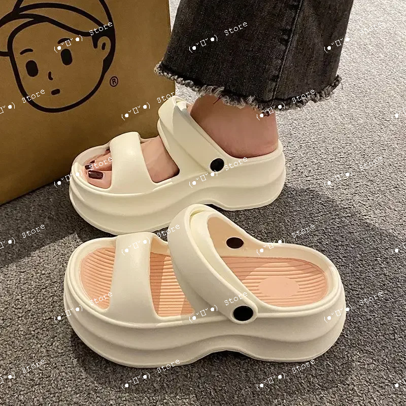 Cold slippers, anti slip and anti odor, internet famous outdoor cute cartoon new style, summer women's outdoor sandals
Cold slippers, anti slip and anti odor, internet famous outdoor cute cartoon new style, summer women's outdoor sandals