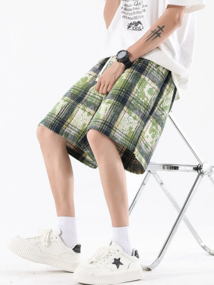 Мужские шорты в клетку с эффектом тай-дай, повседневные, свободного кроя, летние, тонкие, длиной до колена, в уличном стиле, удобные, дышащие, молодежные, модные.
Мужские шорты в клетку с эффектом тай-дай, повседневные, свободного кроя, летние, тонкие, длиной до колена, в уличном стиле, удобные, дышащие, молодежные, модные.