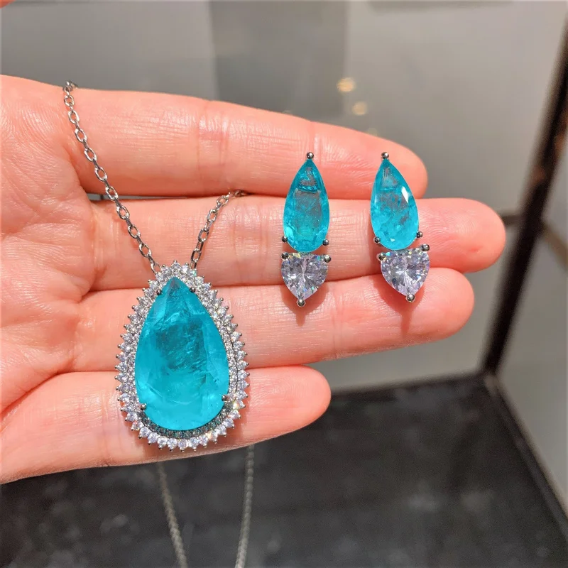 New European and American style fashion tanzanite aquamarine Jewelry set pendant15*25 Earrings8*16
New European and American style fashion tanzanite aquamarine Jewelry set pendant15*25 Earrings8*16