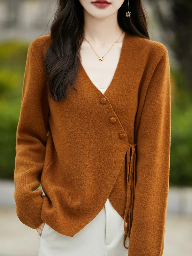 100% Pure Wool Cardigan Sweater Autumn Winter V-neck Elegant Retro Soild Button Lace Up Korean Style Cashmere Knitwear Coats
100% Pure Wool Cardigan Sweater Autumn Winter V-neck Elegant Retro Soild Button Lace Up Korean Style Cashmere Knitwear Coats
