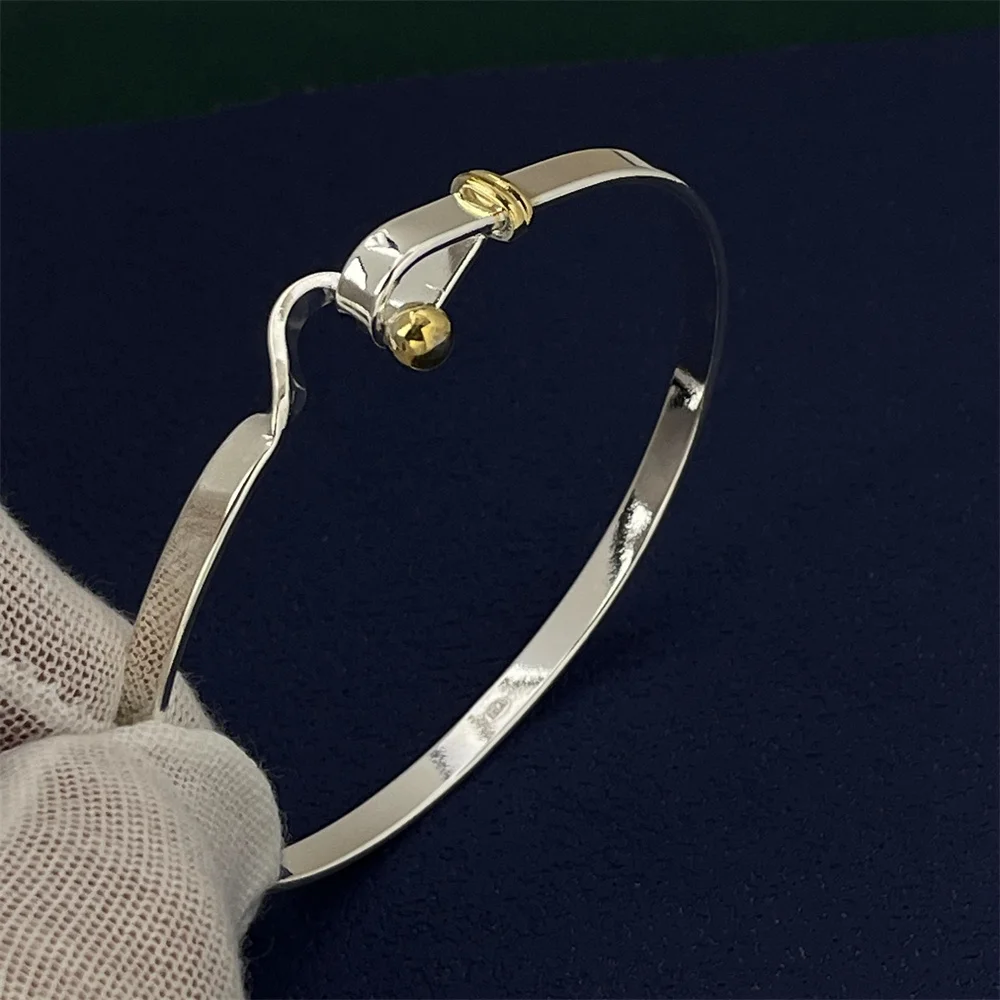 925 sterling silver, simple and versatile bracelet, unisex style suitable for daily wear
925 sterling silver, simple and versatile bracelet, unisex style suitable for daily wear