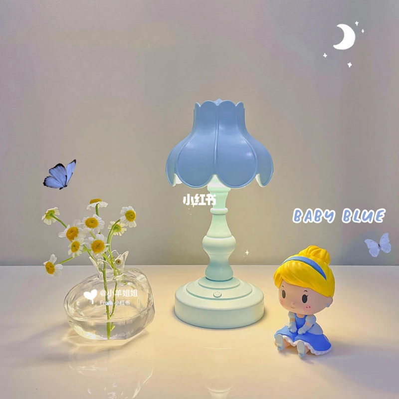 Retro Small Table Lamp Creative Ins Lotus Leaf Little Night Light Cute Romantic Night Light Desktop Decorations Birthday Gifts
Retro Small Table Lamp Creative Ins Lotus Leaf Little Night Light Cute Romantic Night Light Desktop Decorations Birthday Gifts