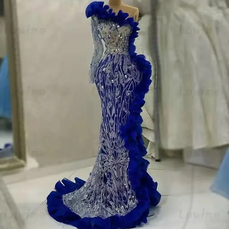 Элегантные королевские синие платья для выпускного вечера с оборками на одно плечо и длинными разрезами, вечерние платья для помолвки, арабское вечернее платье на заказ, халат
Элегантные королевские синие платья для выпускного вечера с оборками на одно плечо и длинными разрезами, вечерние платья для помолвки, арабское вечернее платье на заказ, халат