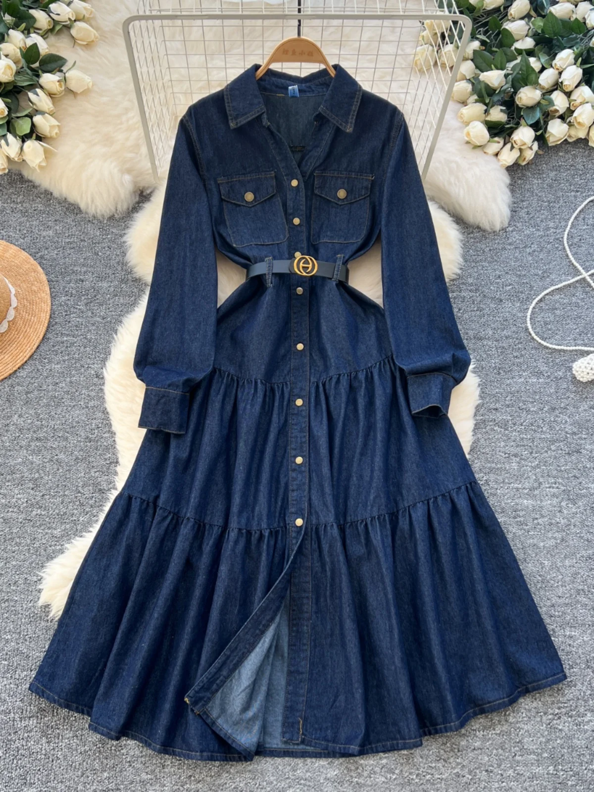 High-end Temperament Dress Women New Celebrity Elegant Lapel Single-breasted Waist Cowboy Mid-length Skirt
High-end Temperament Dress Women New Celebrity Elegant Lapel Single-breasted Waist Cowboy Mid-length Skirt