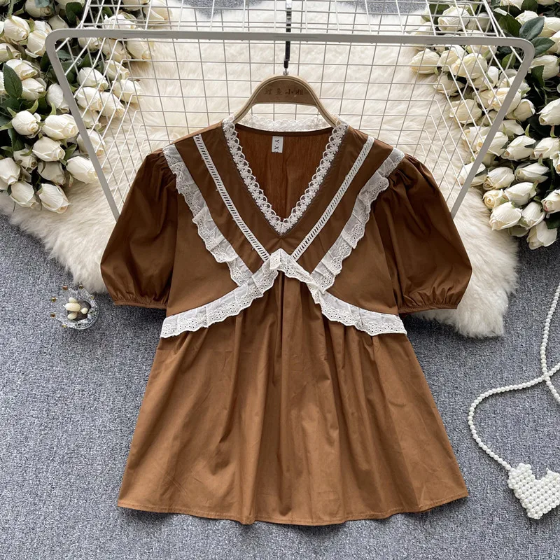 Vintage sweet shirt for women's summer V-neck lace bubble sleeve design Top blouses
Vintage sweet shirt for women's summer V-neck lace bubble sleeve design Top blouses