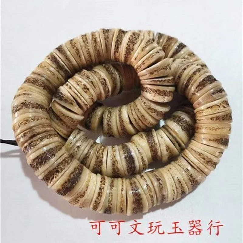 Genuine , Tibetan-style handheld prayer , 108 cow beads, hanging chain with bone marrow, thickene
Genuine , Tibetan-style handheld prayer , 108 cow beads, hanging chain with bone marrow, thickene