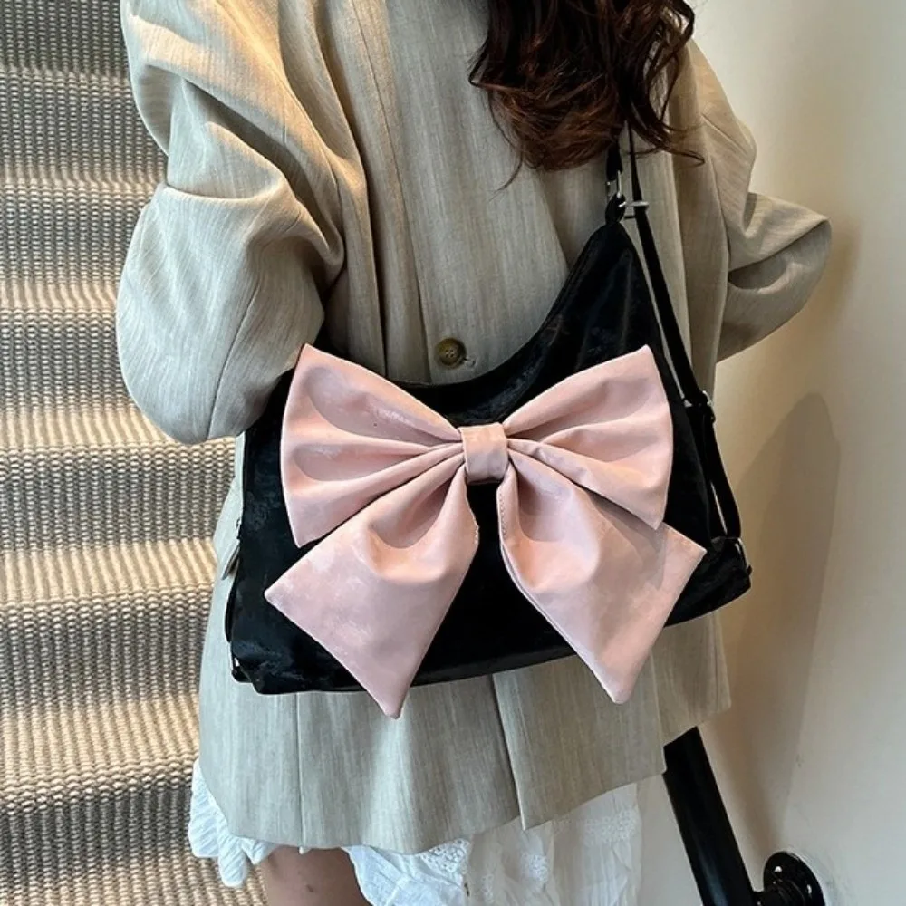 Портативная сумка через плечо с милым бантом Y2K, дорожная сумка большой вместимости, сумка для подмышек, сумка для мамы, рюкзак из искусственной кожи для студентов
Портативная сумка через плечо с милым бантом Y2K, дорожная сумка большой вместимости, сумка для подмышек, сумка для мамы, рюкзак из искусственной кожи для студентов