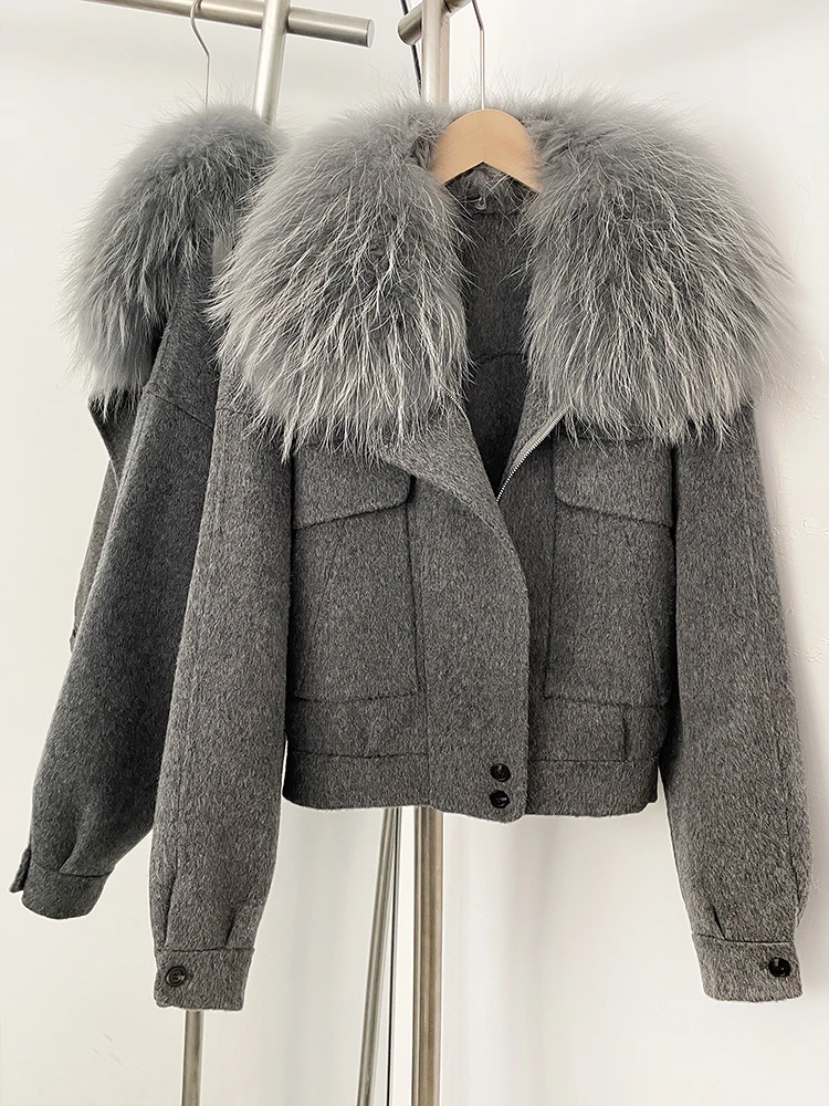 New Autumn Winter Women Short 100% Wool Coat Fahsion Natural Fur Cashmere Woolen Jacket Real Fox Fur Top Clothes Female
New Autumn Winter Women Short 100% Wool Coat Fahsion Natural Fur Cashmere Woolen Jacket Real Fox Fur Top Clothes Female