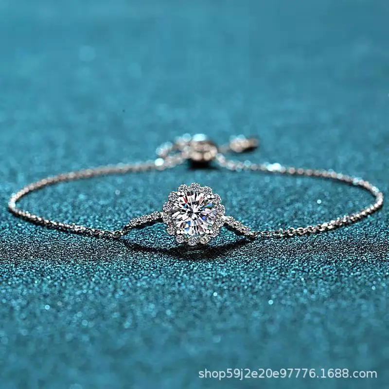 s925sterling silver women 1Carat Round Package Moon Bracelet
s925sterling silver women 1Carat Round Package Moon Bracelet