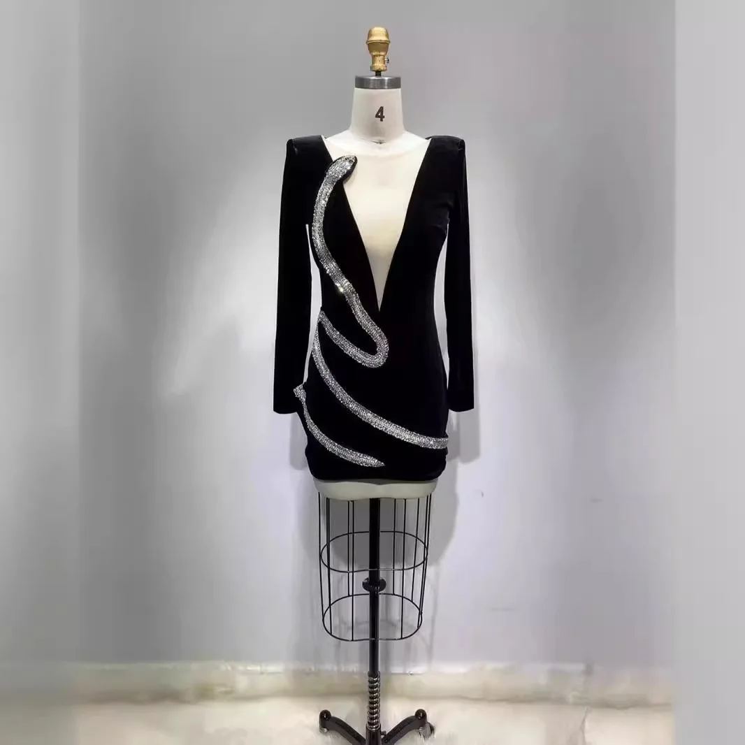Deep Long Sleeve Beads Rhinestones Snake-Shaped Wrap Design Fashion Short Sheath Early Autumn Banquet Temperament Evening Dress
Deep Long Sleeve Beads Rhinestones Snake-Shaped Wrap Design Fashion Short Sheath Early Autumn Banquet Temperament Evening Dress