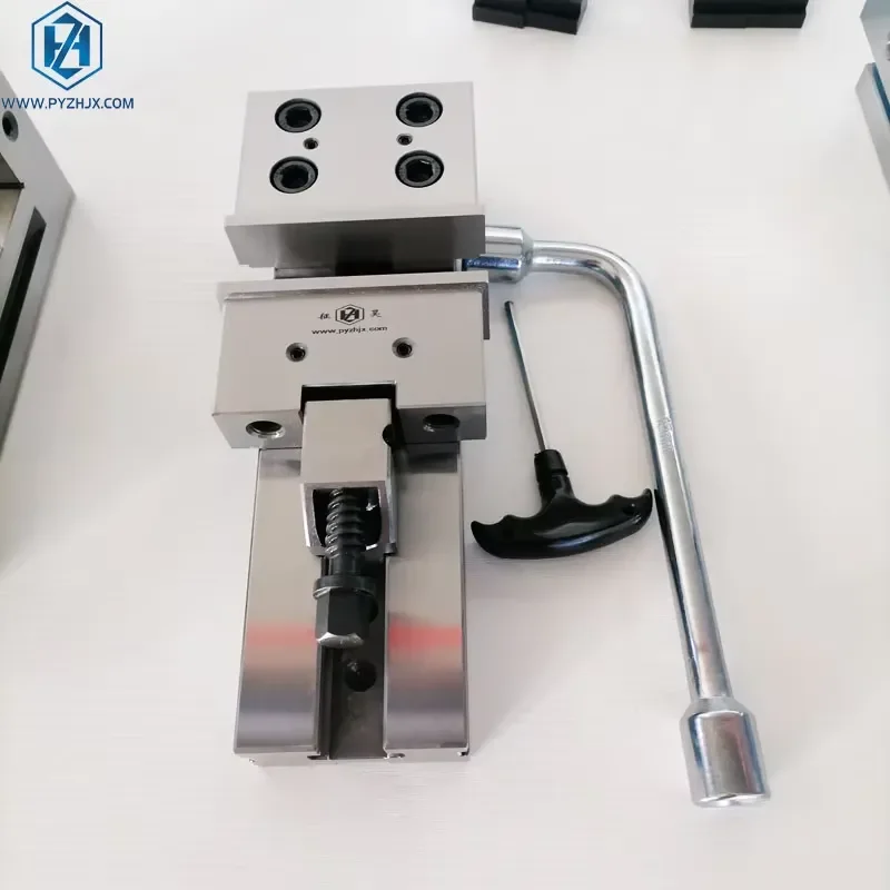 CNC Precision Modular Vise GT125 Manual Vice Gt125x150 Vise for Workpiece
CNC Precision Modular Vise GT125 Manual Vice Gt125x150 Vise for Workpiece
