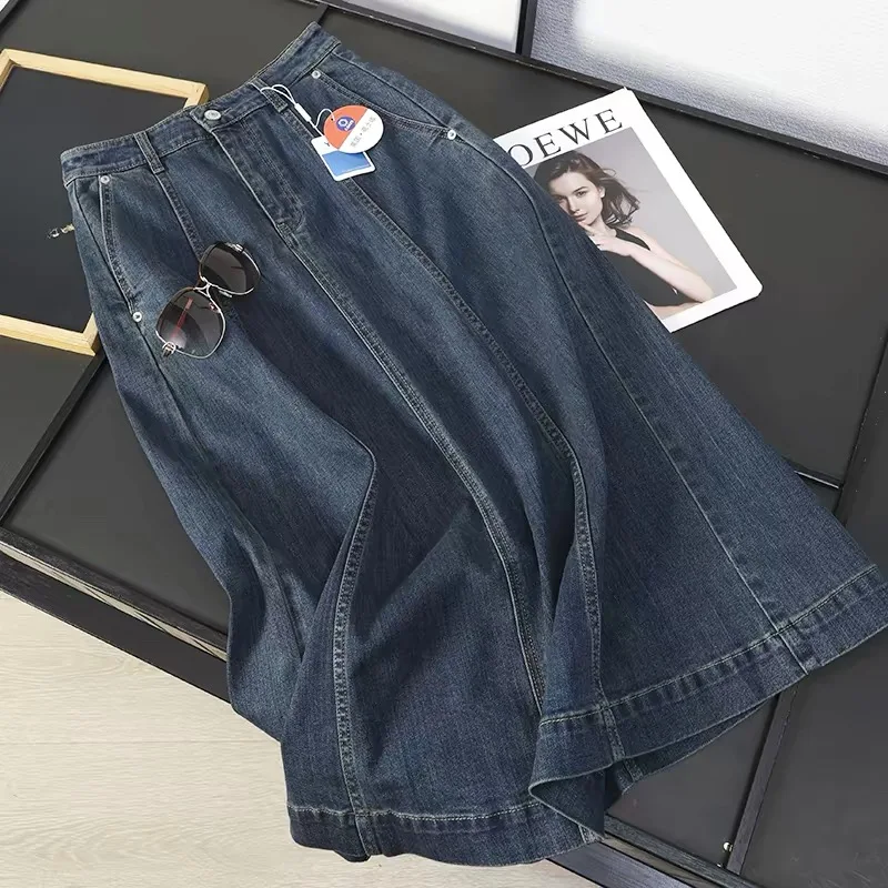 High Waist A-Line Denim Skirt with Bold Stitching And Patchwork Design from He Series Slimming Mid-Length Half Body Skirt
High Waist A-Line Denim Skirt with Bold Stitching And Patchwork Design from He Series Slimming Mid-Length Half Body Skirt