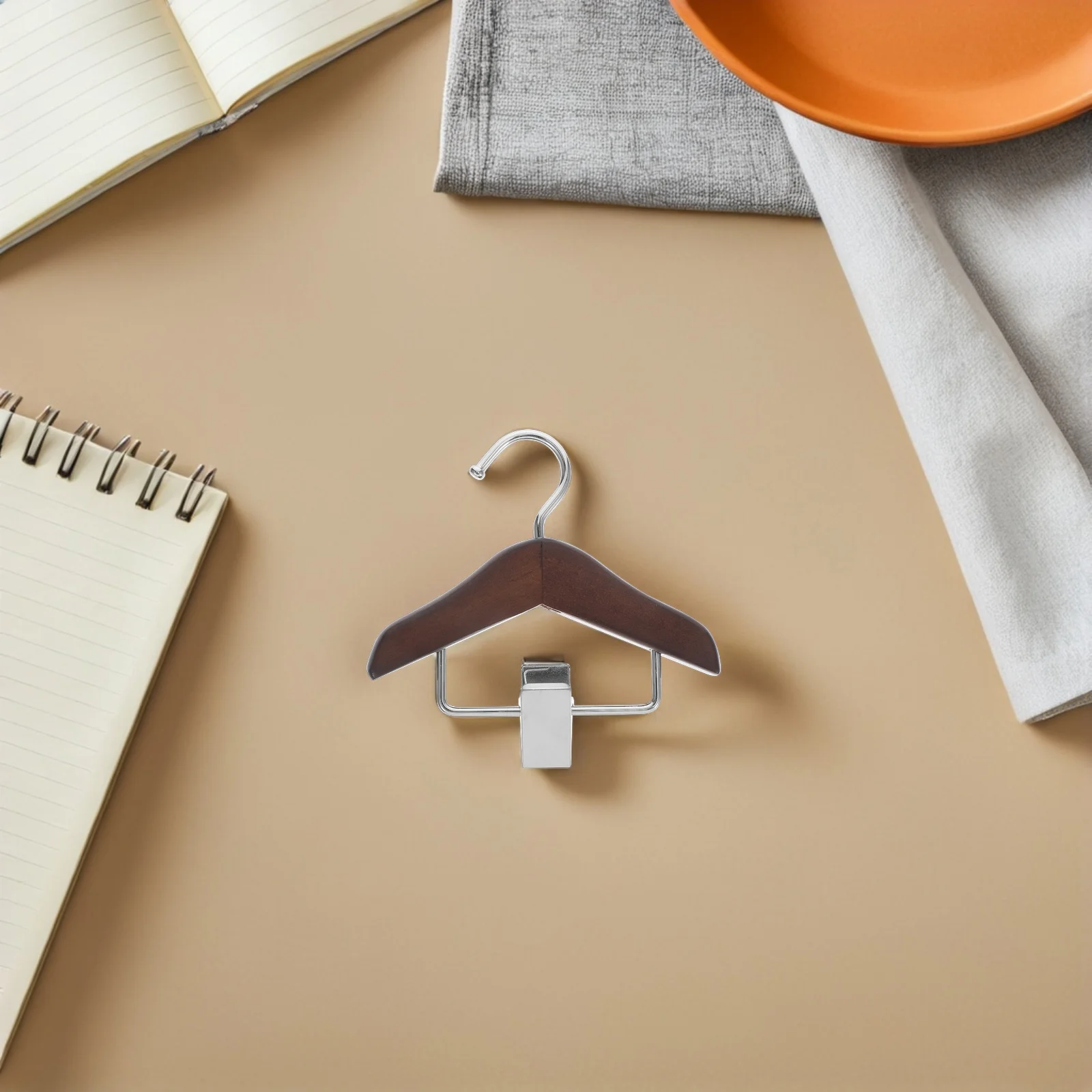 2pcs Retro Hangers Stainless Steel Clips for Dog Clothes Mini Wood Hangers With Metal Clip Storage Organization
2pcs Retro Hangers Stainless Steel Clips for Dog Clothes Mini Wood Hangers With Metal Clip Storage Organization