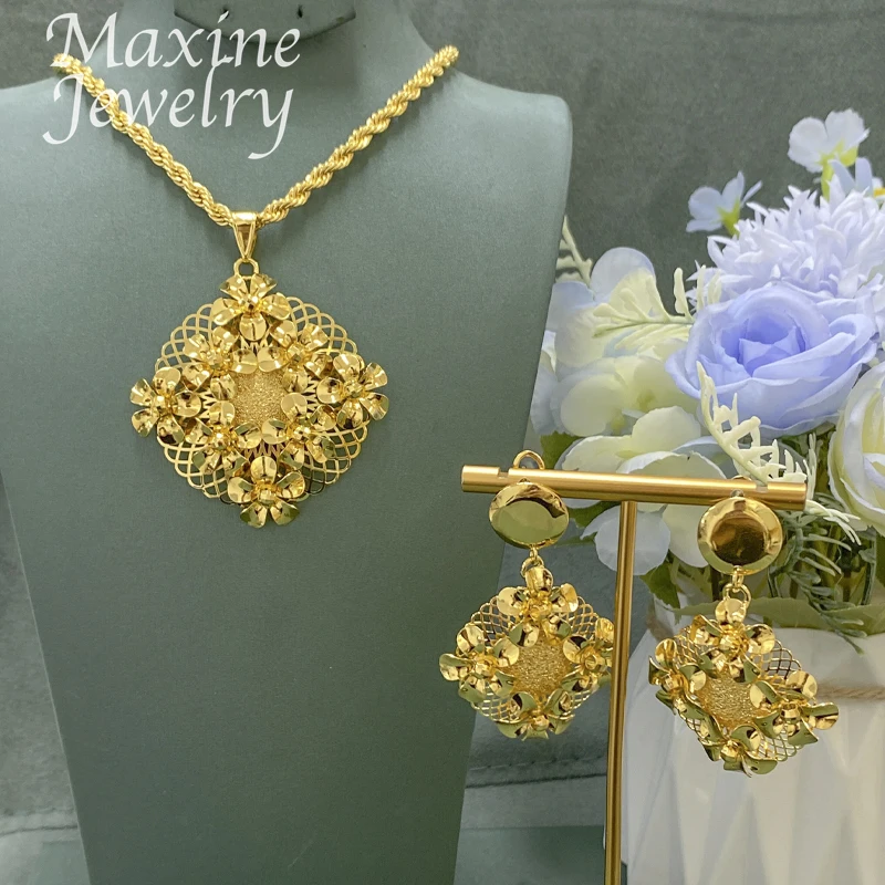 Retro Trendy 18K Gold Plated Jewelry Set Flower Pendant Necklace Earrings Women Golden Vintage Party Dubai Bridal Wedding Gifts
Retro Trendy 18K Gold Plated Jewelry Set Flower Pendant Necklace Earrings Women Golden Vintage Party Dubai Bridal Wedding Gifts