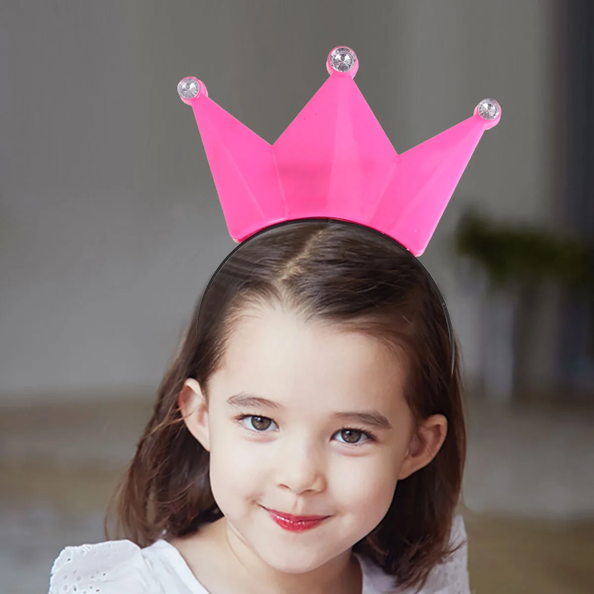 12 Pcs LED Crown Headb Glow in Dark Durable Premium Material Kids Hair Hoop Party Concert Supplies New Year Eve Gifts
12 Pcs LED Crown Headb Glow in Dark Durable Premium Material Kids Hair Hoop Party Concert Supplies New Year Eve Gifts