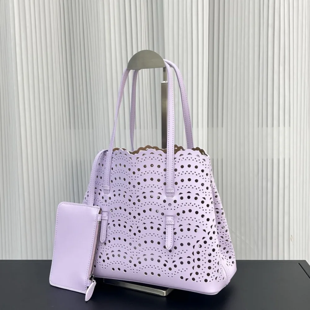 2026 New Wave Hollow Carved Vegetable Basket Mini Portable Shoulder Bag Fashion Texture Unique Simple Casual Daily Versatile
2026 New Wave Hollow Carved Vegetable Basket Mini Portable Shoulder Bag Fashion Texture Unique Simple Casual Daily Versatile