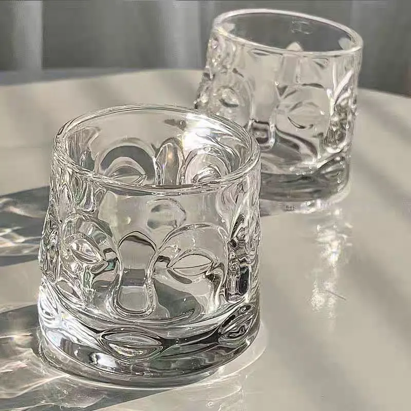 Luxurious Juice Drink Cups for Party Sunflower-patterned Glass Cups Creative Wine Glass Transparent Cocktails Drinking Glasses
Luxurious Juice Drink Cups for Party Sunflower-patterned Glass Cups Creative Wine Glass Transparent Cocktails Drinking Glasses