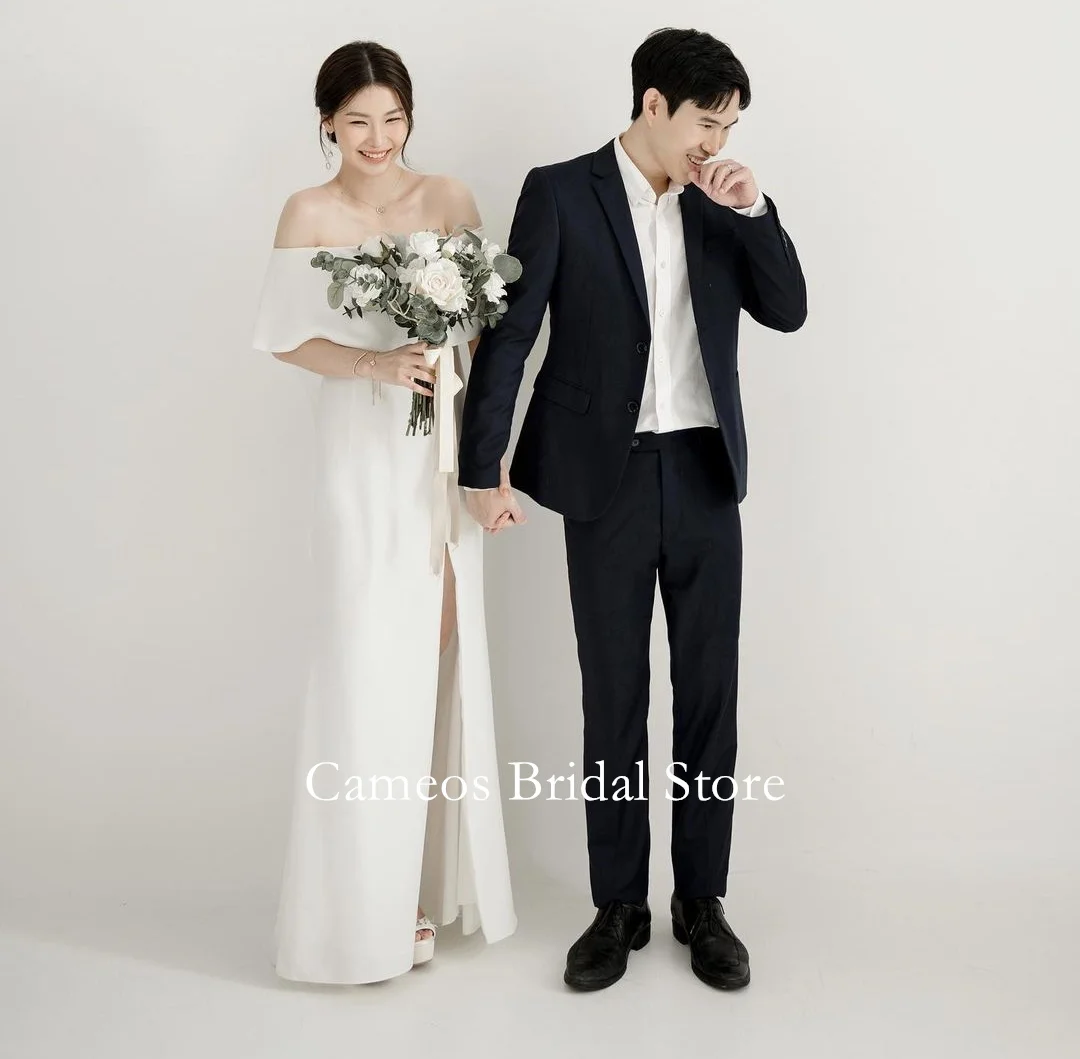 SONDR Off Shoulder Korea Wedding Dresses Princess Photo Shoot Ivory Satin Short Sleeves Elegant A-Line Ivory Custom Bridal Gown
SONDR Off Shoulder Korea Wedding Dresses Princess Photo Shoot Ivory Satin Short Sleeves Elegant A-Line Ivory Custom Bridal Gown