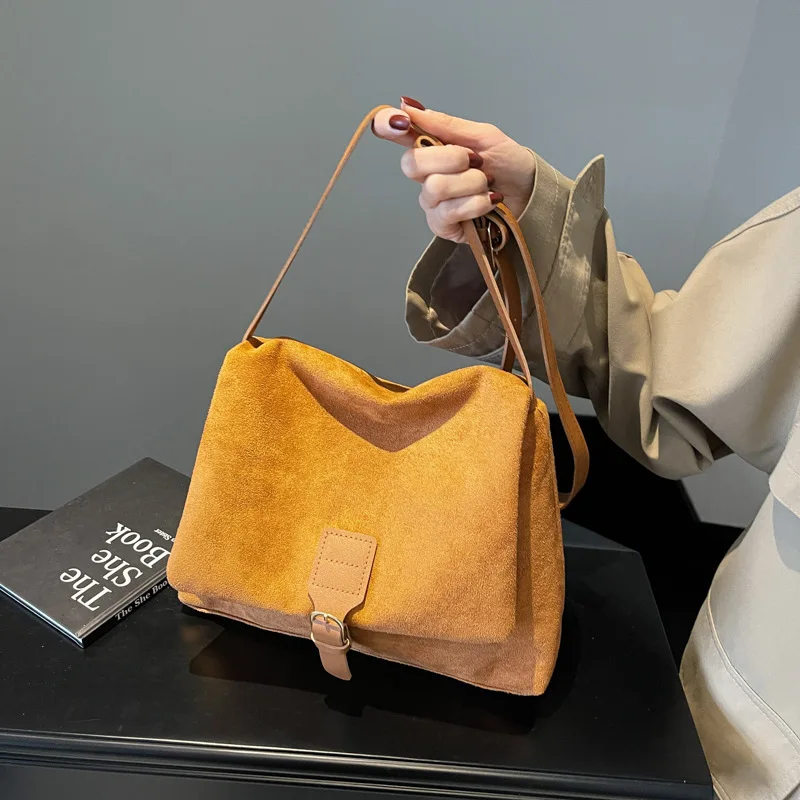 Retro-style Frosted Texture Women's underarm bag New Casual Work Commuting Women's Shoulder Bag Versatile Ladies' Cute Tote Bag
Retro-style Frosted Texture Women's underarm bag New Casual Work Commuting Women's Shoulder Bag Versatile Ladies' Cute Tote Bag