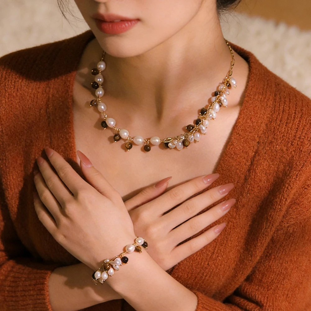 Original Natural Pearl Tiger Eye Chain Necklace Bracelet Set for Women Fashion Charm Beads Choker Collar Jewelry Accessory Gifts
Original Natural Pearl Tiger Eye Chain Necklace Bracelet Set for Women Fashion Charm Beads Choker Collar Jewelry Accessory Gifts