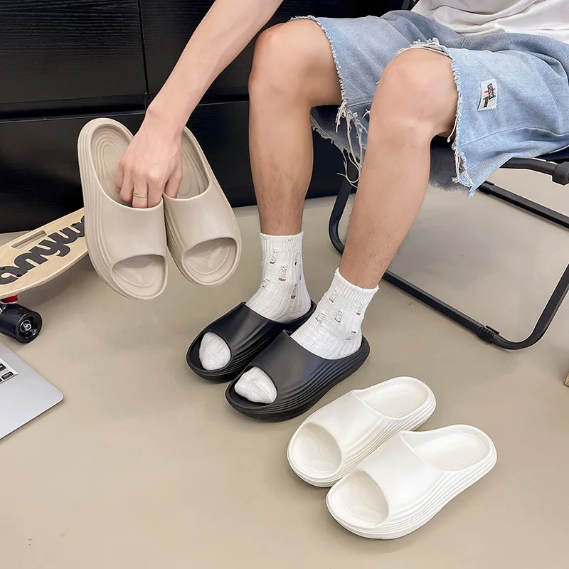 Men's New Summer Flip-Flops Outdoor Thick-Soled Non-Slip Sports Trendy Wading Wear-Resistant Beach Slippers
Men's New Summer Flip-Flops Outdoor Thick-Soled Non-Slip Sports Trendy Wading Wear-Resistant Beach Slippers