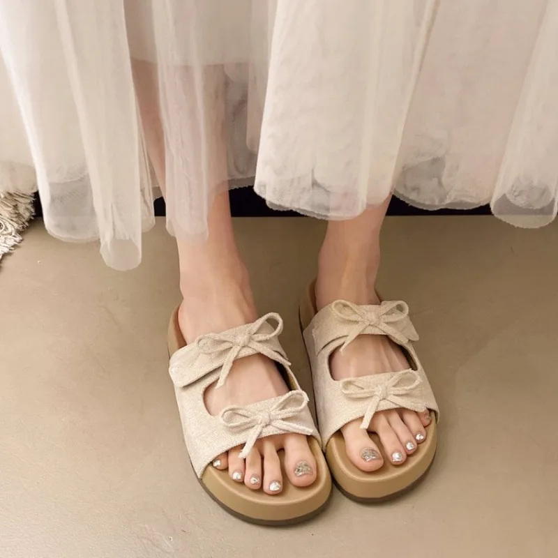 Summer New Casual Slippers Stylish Breathable Anti Slip Soft Sole Outdoor Beach Daily Leisure Sandals Slides
Summer New Casual Slippers Stylish Breathable Anti Slip Soft Sole Outdoor Beach Daily Leisure Sandals Slides