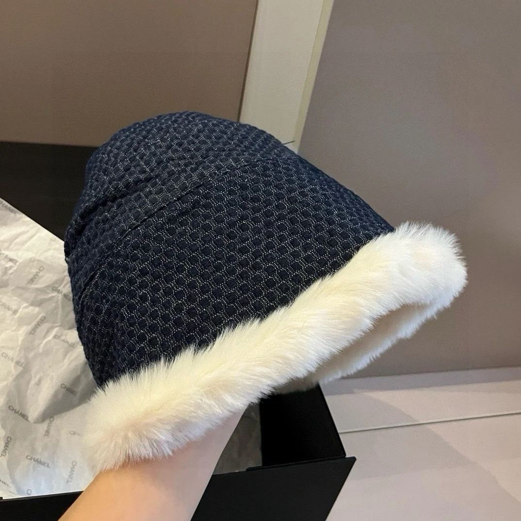 Furry-Trimmed Bucket Hat High End Quality Unique Cold - Weather Accessory Couples Special Festival Gift Stylish Similar Hats
Furry-Trimmed Bucket Hat High End Quality Unique Cold - Weather Accessory Couples Special Festival Gift Stylish Similar Hats