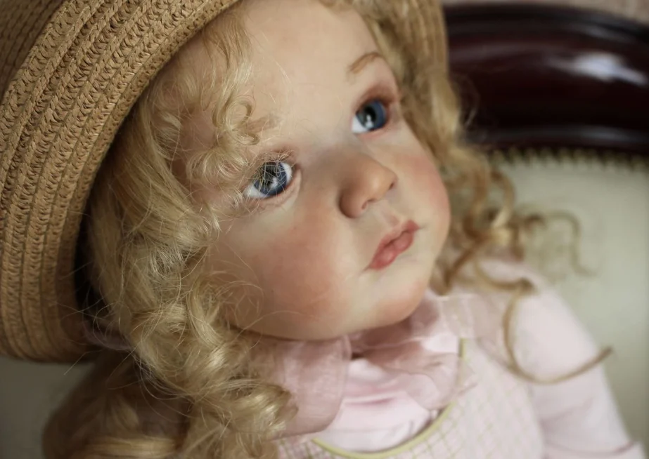 Princess Girl Fritz 23inches With Freckles On Face High Quality Details Painted Finished
Princess Girl Fritz 23inches With Freckles On Face High Quality Details Painted Finished