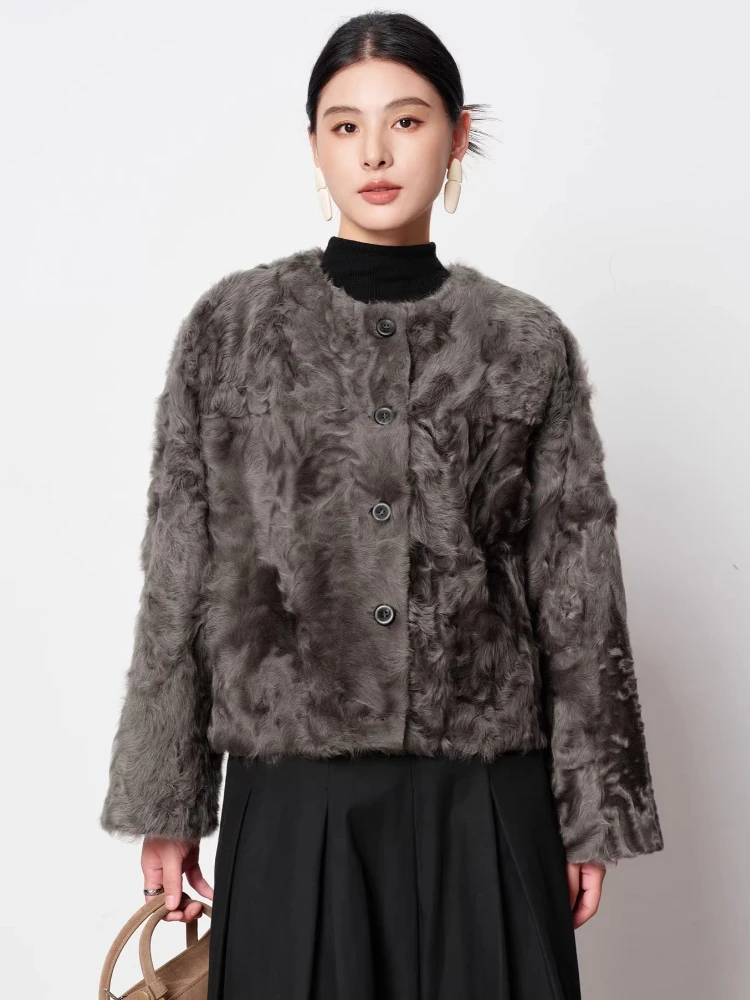 High-end Luxury Natural Lamb Fur Plush Jackets for Women 2026 Simple O-neck Short Winter Genuine Leather Real Fur Shearling Coat
High-end Luxury Natural Lamb Fur Plush Jackets for Women 2026 Simple O-neck Short Winter Genuine Leather Real Fur Shearling Coat